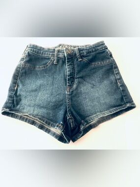 Wild Fable High Rise Denim Shorts Woman Size 4 Blue Stretch Casual Summer